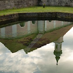 Spiegelung Kirche