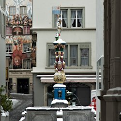 Fritschibrunnen und Fritschihaus