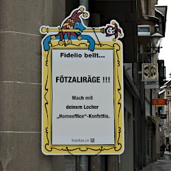 Schild: Mach mit Deinem Locher Home-Konfetti