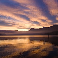 Sonnenaufgang am See